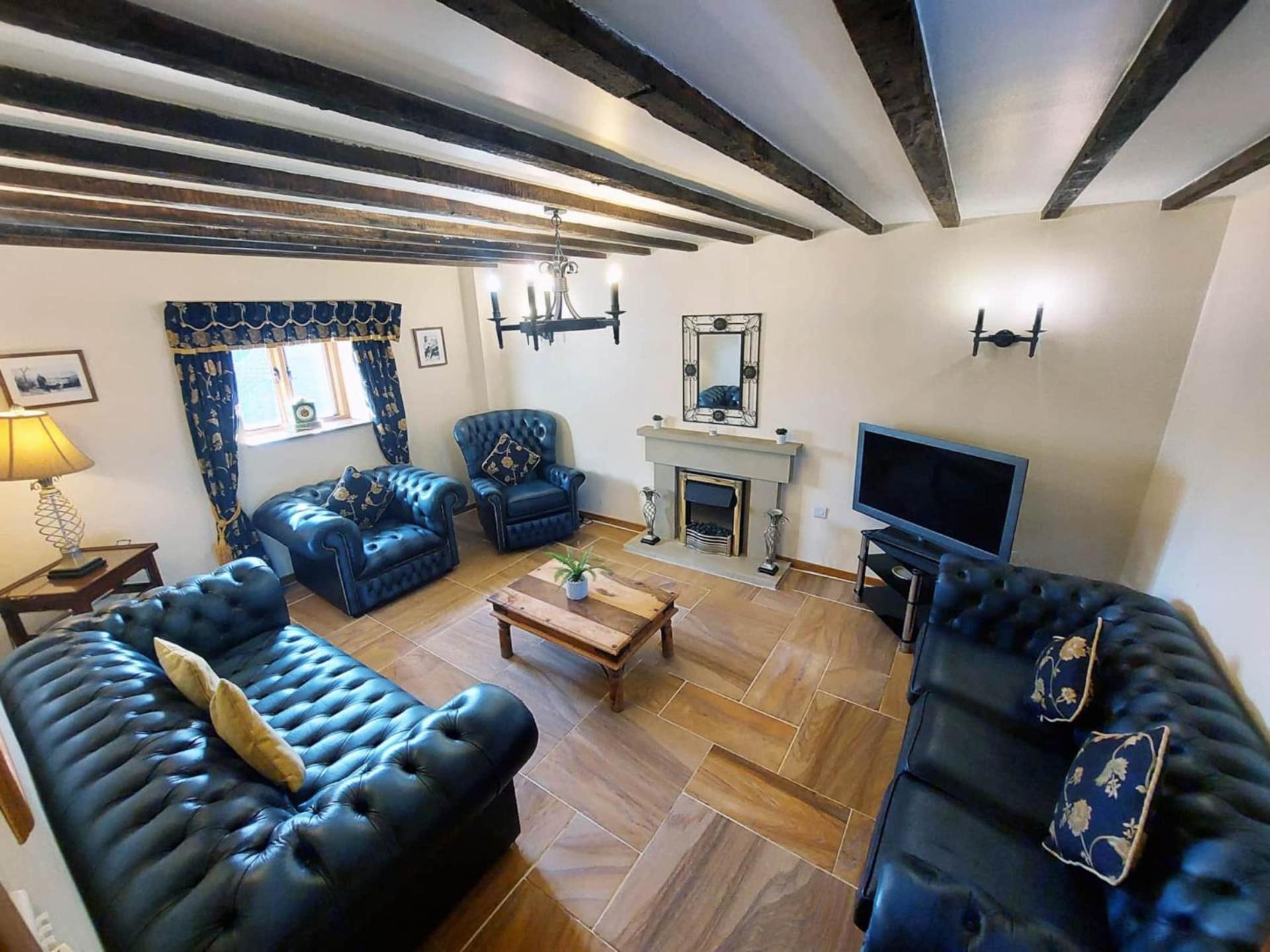The Old Mill Barn With Hot Tub And Private Use Of Heated Pool Vila Wirral Exterior foto
